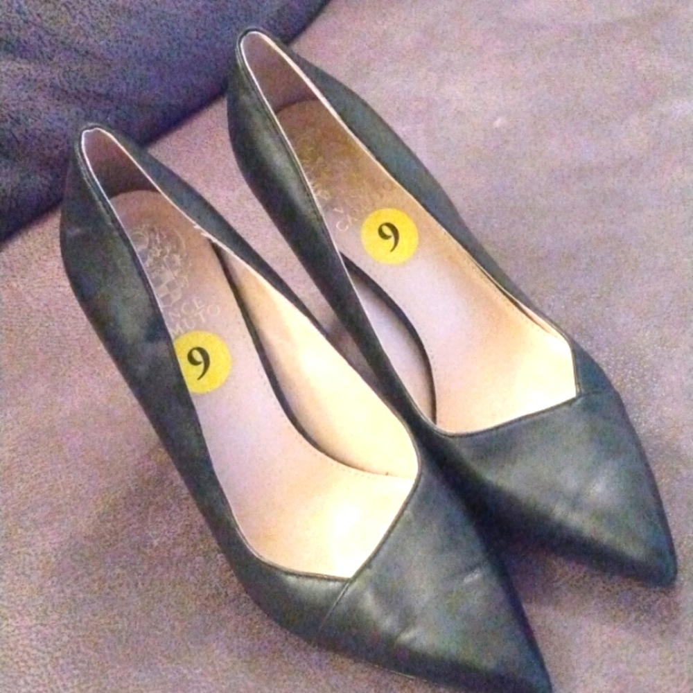 Vince Camuto black heels